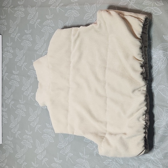 Shein Cropped Vest - Picture 6 of 6